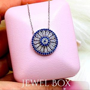 ❌ SOLD ❌ 14k white gold diamond sapphire necklace